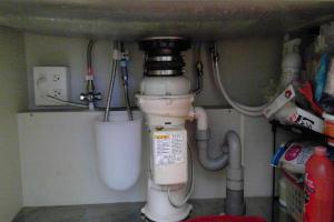 浦安市マンション「セレナヴィータ新浦安」にてディスポーザー交換