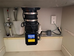 寿命に達したディスポーザーの取替え依頼を頂きまました【新明和工業製】