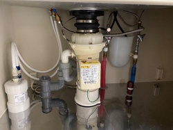 【八王子市】フェアヒルズ南大沢にてディスポーザーの交換作業