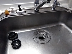 ファーロ南青山にてディスポーザー