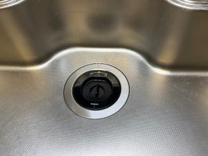 交換後:フロム工業 YS-8100