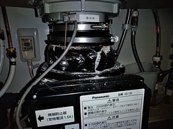 交換前：パナソニック製