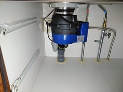 交換後：フロム工業 YS-7000L